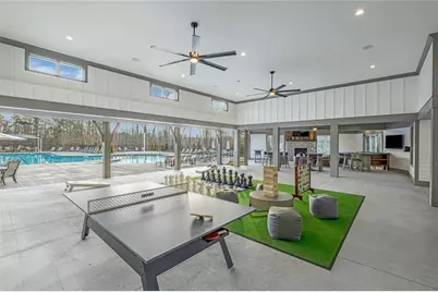 728 Crystal Lake Parkway, Hoschton, GA 30548 - Photo 9