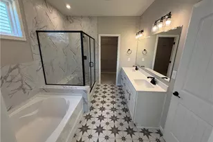 728 Crystal Lk Pkwy, Hoschton, GA 30548 - Photo 5