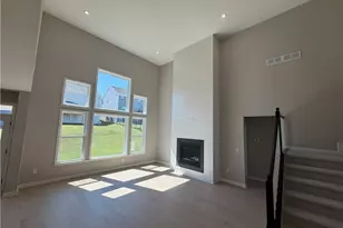 728 Crystal Lk Pkwy, Hoschton, GA 30548 - Photo 3