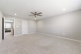 556 Crystal Lk Pkwy, Hoschton, GA 30548 - Photo 21