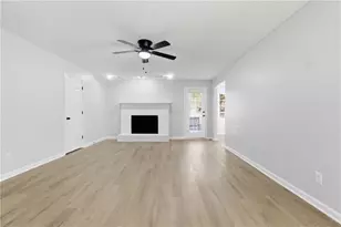 2110 Meadow View Ct, Grayson, GA 30017 - Photo 9