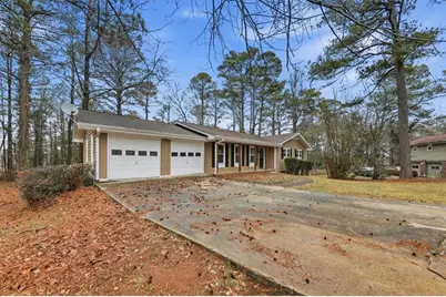 8139 Lake View Terrace, Riverdale, GA 30274 - Photo 3