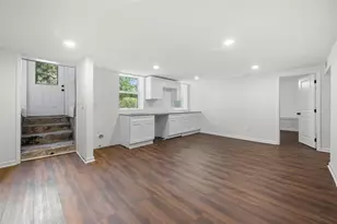 1721 Hortense Pl NW, Atlanta, GA 30318 - Photo 9