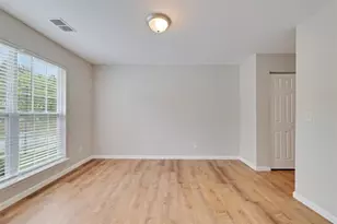 5745 Village Loop, Fairburn, GA 30213 - Photo 9