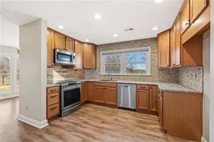 1117 Brooks Rd, Pendergrass, GA 30567 - Photo 7