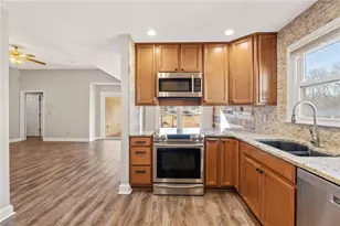 1117 Brooks Rd, Pendergrass, GA 30567 - Photo 9