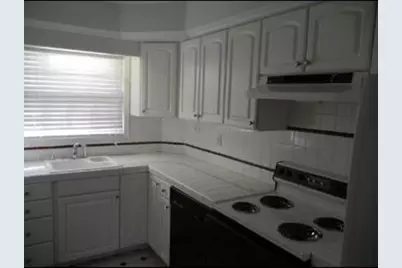 2040 Kings Gate Circle #B, Snellville, GA 30078 - Photo 3