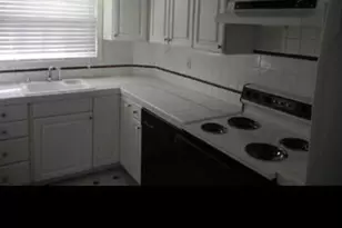 2040 Kings Gate Circle, Snellville, GA 30078 - Photo 3