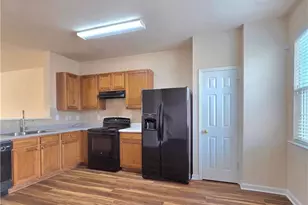 2010 Meadow Peak Rd, Duluth, GA 30097 - Photo 5