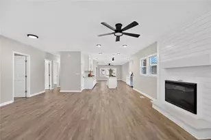 18 Dyer Cir, Carrollton, GA 30116 - Photo 3