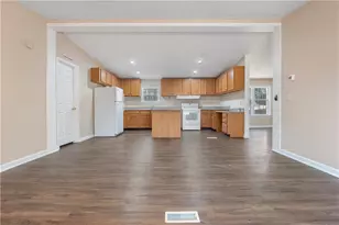 5498 Woodlin Rd, Lula, GA 30554 - Photo 3