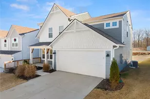 329 Traminer Wy, Braselton, GA 30517 - Photo 3