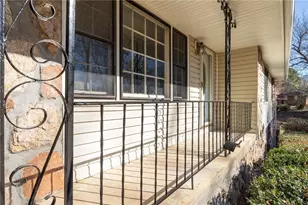 1330 Hidden Circle Dr, Sugar Hill, GA 30518 - Photo 39