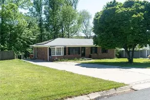 724 Camelot Way, Norcross, GA 30071 - Photo 1