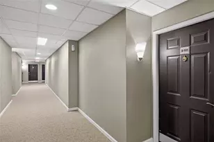 1074 Peachtree Walk NE, Atlanta, GA 30309 - Photo 3