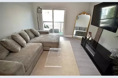 1074 Peachtree Walk NE, Atlanta, GA 30309 - Photo 7