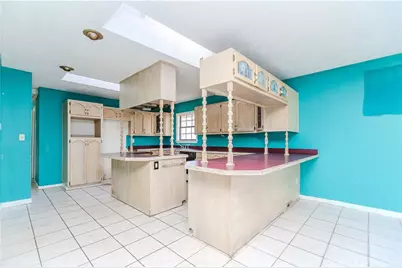 556 Roxbury Drive, Riverdale, GA 30274 - Photo 7