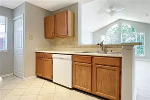 901 Wentworth Ct, Alpharetta, GA 30022 - Photo 9