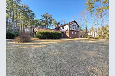 2085 E Piedmont Road, Marietta, GA 30062 - Photo 11