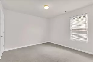 4488 Ravenwood Dr, Union City, GA 30291 - Photo 15