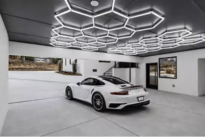 3134 W Roxboro Road NE, Atlanta, GA 30324 - Photo 5