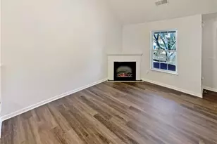 517 Jaclyn Cir, McDonough, GA 30253 - Photo 3