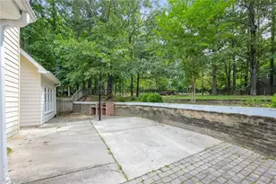 1305 Kelly Nelson Dr, Lawrenceville, GA 30043 - Photo 19