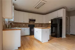 3625 Rosehaven Way, Suwanee, GA 30024 - Photo 9