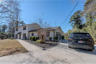 1499 Smokehouse, Stone Mountain, GA 30088 - Photo 3