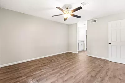 8586 Creekwood Way, Jonesboro, GA 30238 - Photo 11