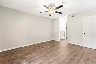 8586 Creekwood Way, Jonesboro, GA 30238 - Photo 11