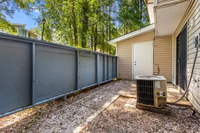 8586 Creekwood Way, Jonesboro, GA 30238 - Photo 17