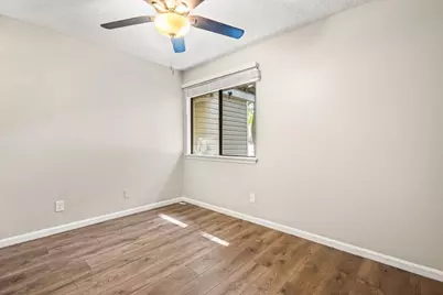 8586 Creekwood Way, Jonesboro, GA 30238 - Photo 9