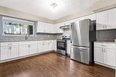 8586 Creekwood Way, Jonesboro, GA 30238 - Photo 5