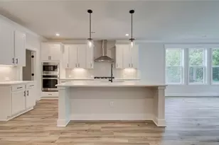 5520 Tullis Dr, Gainesville, GA 30507 - Photo 9