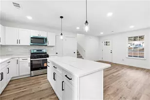 1429 Ridgewood Pl, Lawrenceville, GA 30043 - Photo 9