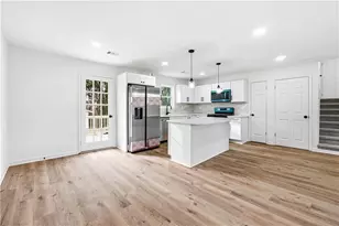 1429 Ridgewood Pl, Lawrenceville, GA 30043 - Photo 7