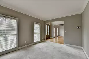 1015 Rowe Oak Cir, Lawrenceville, GA 30043 - Photo 11