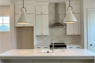 990 Viney Way NW, Atlanta, GA 30318 - Photo 3