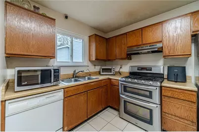 2644 Laurel View Drive, Snellville, GA 30039 - Photo 11