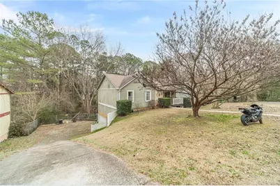 2644 Laurel View Drive, Snellville, GA 30039 - Photo 3