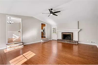 612 The General Avenue, Woodstock, GA 30189 - Photo 5