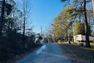 62 Lindburg Ln, Woodstock, GA 30188 - Photo 1