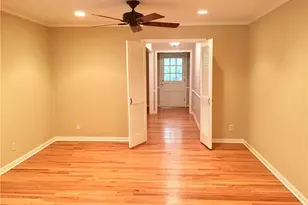 4625 Kings Down Rd, Dunwoody, GA 30338 - Photo 7