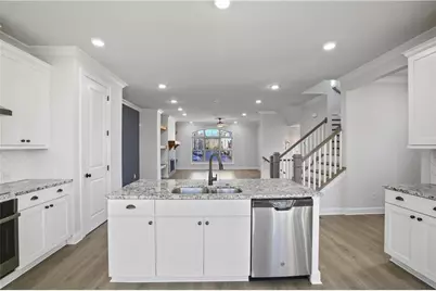 7950 Laurel Crest Drive, Suwanee, GA 30024 - Photo 7