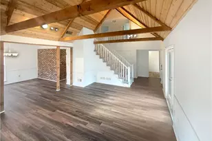 7040 Northgreen Dr, Atlanta, GA 30328 - Photo 9