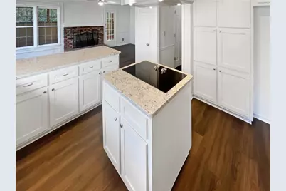 7040 Northgreen Drive, Atlanta, GA 30328 - Photo 15