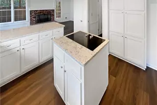 7040 Northgreen Dr, Atlanta, GA 30328 - Photo 15