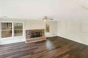 7040 Northgreen Dr, Atlanta, GA 30328 - Photo 5