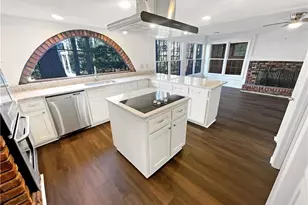 7040 Northgreen Dr, Atlanta, GA 30328 - Photo 13